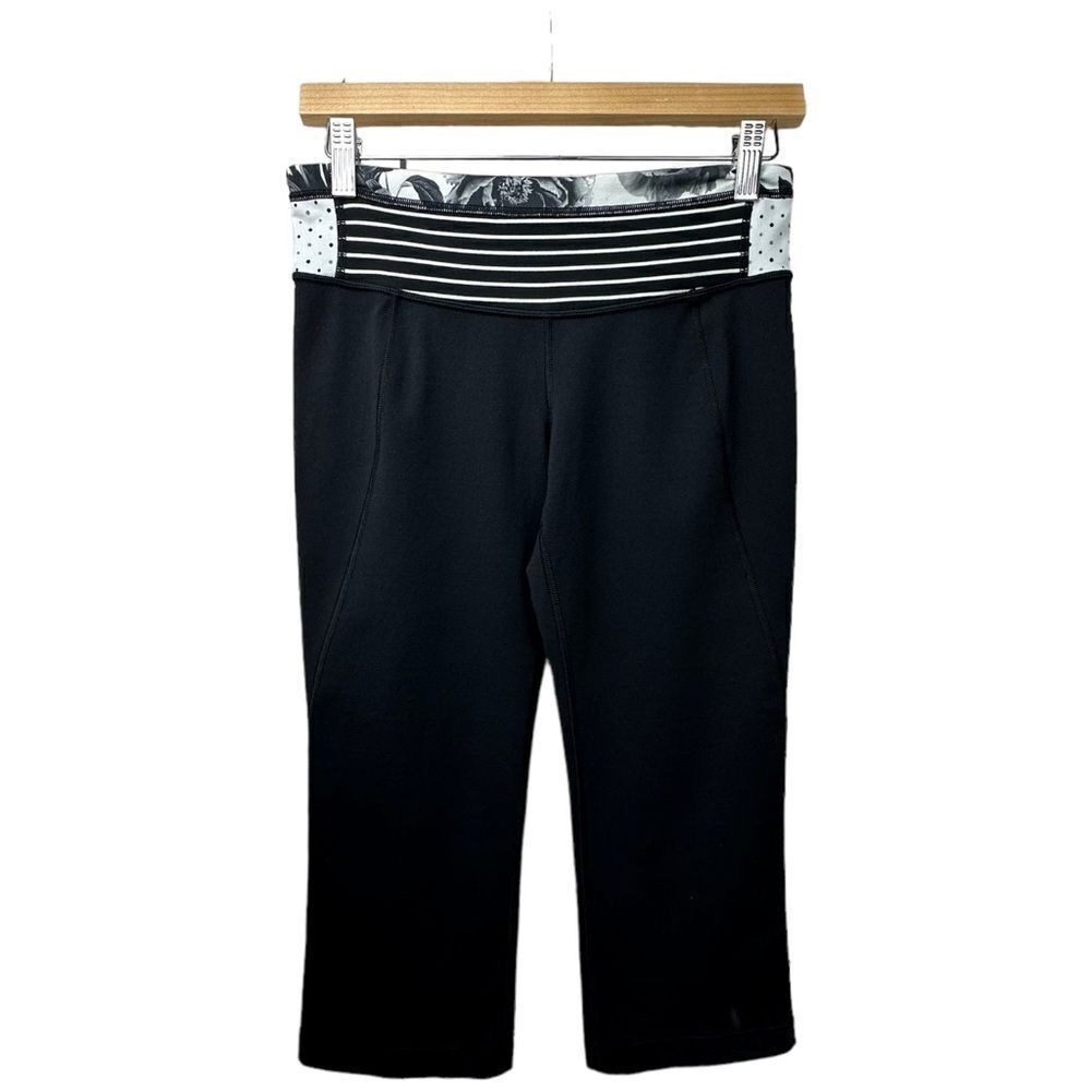 Lululemon Black & White Floral Polka Dot Stripe Band Capri Leggings
